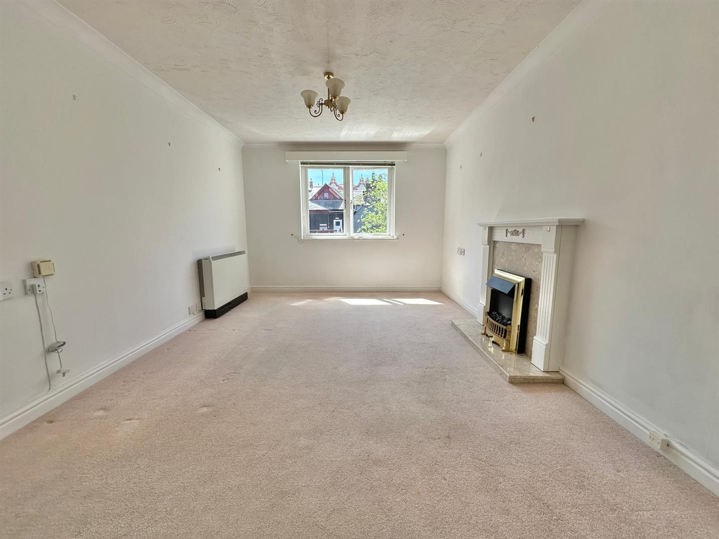 2 bed property in Quay Street, Truro